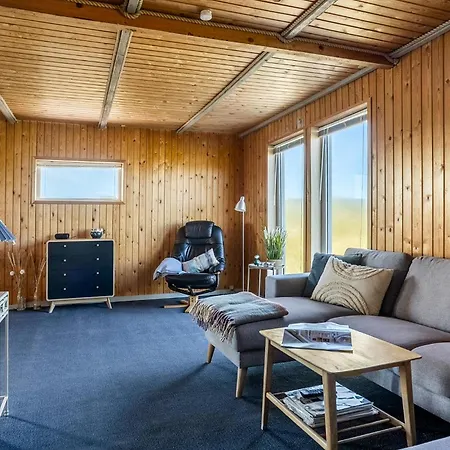 Feriehus Fantastisk 3 Værelses Bolig I *