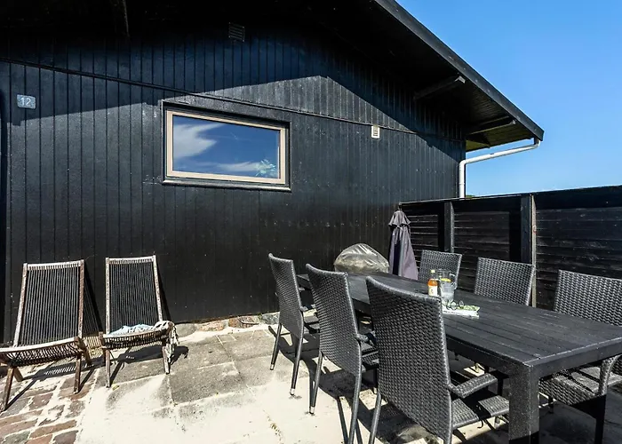 3 Bedroom Amazing In Hébergement de vacances Løkken